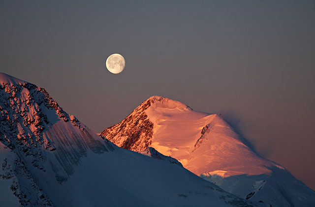 Moonset on the Aletschhorn