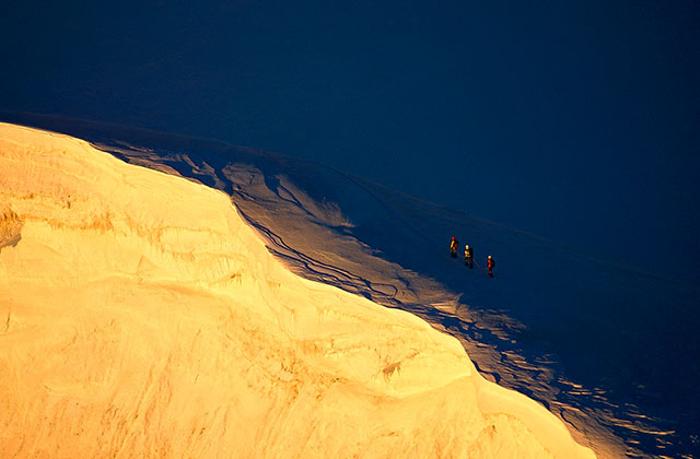 Sunrise on the col de la Brenva