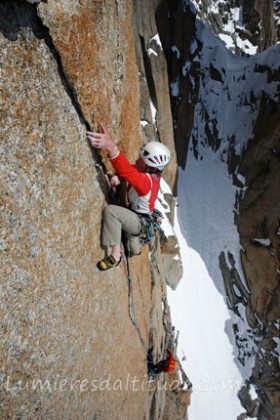 ROCK CLIMBING ON THE CHANDELLE DU TACUL, MASSIF DU MONT-BLANC, HAUTE-SAVOIE, FRANCE