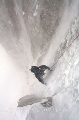 ICE CLIMBING ON THE LAFAILLE COULOIR, MASSIF OF MONT-BLANC, HAUTE-SAVOIE, FRANCE