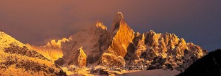 SUNRISE ON AIGUILLE DU DRU, MASSIF DU MONT-BLANC, HAUTE SAVOIE, FRANCE