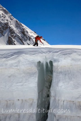 CREVASSES SUR LE GLACIER DU GEANT