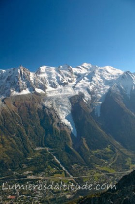 LE GLACIER DES BOSSONS ET LE MONT-BLANC