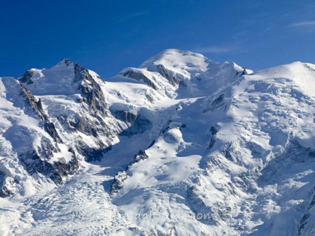 THE MONT-BLANC SUMMIT, CHAMONIX, HAUTE SAVOIE, FRANCE