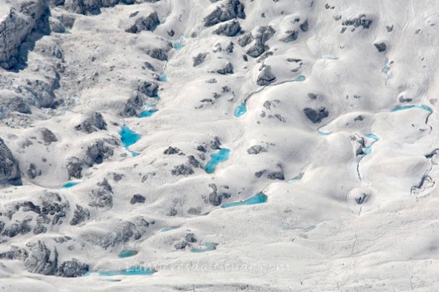 LACS GLACIAIRES SUR LA MER DE GLACE