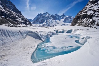 LACS GLACIAIRES SUR LA MER DE GLACE