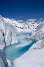 LACS GLACIAIRES SUR LA MER DE GLACE