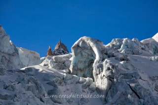 SERACS ET CREVASSES DU GLACIER DU GEANT