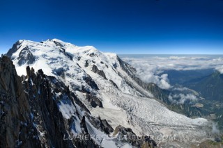 LE GLACIER DES BOSSONS ET LE MONT-BLANC