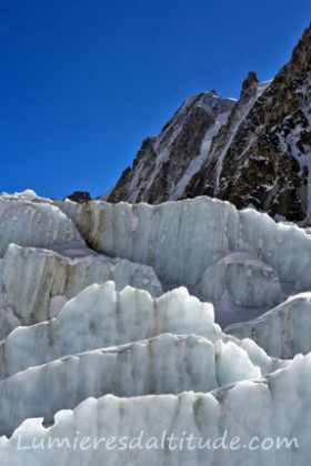 SERACS SUR LE GLACIER D'ARGENTIERE, CHAMONIX