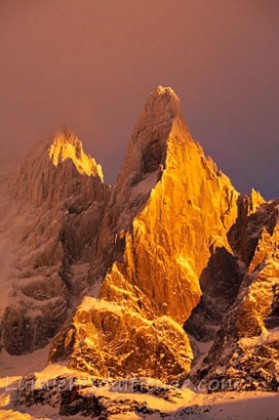 SUNRISE ON AIGUILLE DU DRU, MASSIF DU MONT-BLANC, HAUTE SAVOIE, FRANCE