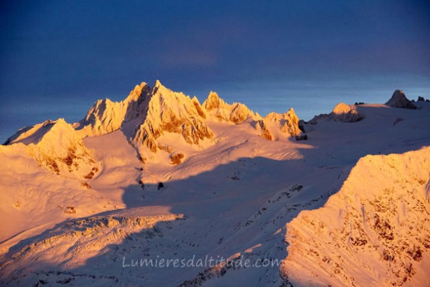 AIGUILLE DU TOUR AT SUNRISE, MASSIF DU MONT-BLANC, HAUTE SAVOIE, FRANCE