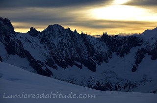 Les Courtes au lever du jour; Chamonix