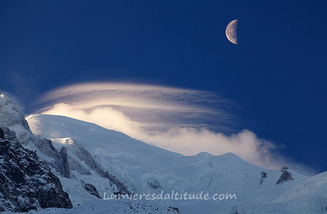 Lever de lune sur le Mont-Blanc, Chamonix