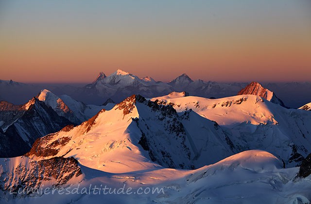 Le Weisshorn a l'aube, Valais, Suisse