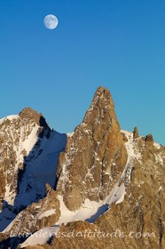 Lever de lune sur la Dent du Geant, Chamonix