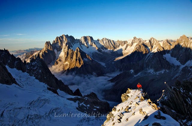 Lumieres du soir sur l'aiguille Verte, Massif du Mont-Blanc, Haute-savoie, France