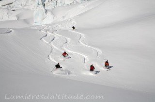 Descente a ski de la Vallee Blanche, Massif du Mont-Blanc, Haute-savoie, France