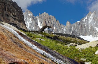 L'ancien refuge du couvercle, Massif du Mont-Blanc, Haute-savoie, France