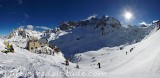 Descente a ski de la Vallée Blanche, refuge du requin, Massif du Mont-Blanc, Haute-savoie, France