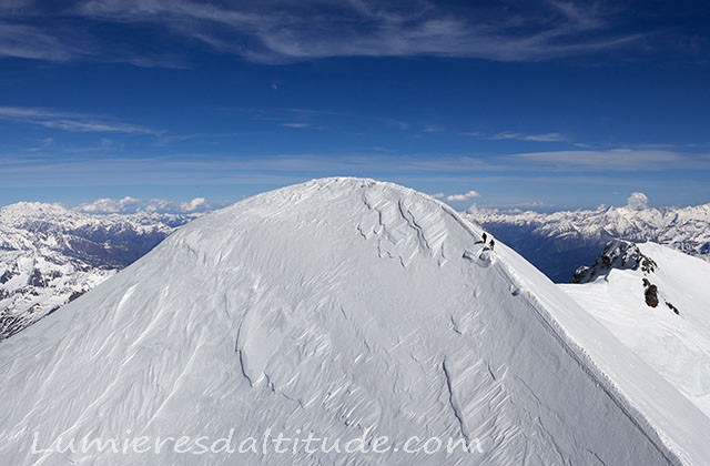 Arrivee au sommet du Mont-Blanc , Massif du Mont-Blanc, Haute-savoie, France