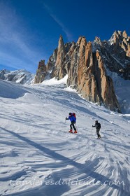 Ski de randonnee dans la vallee blanche, Massif du Mont-Blanc, Haute-savoie, France