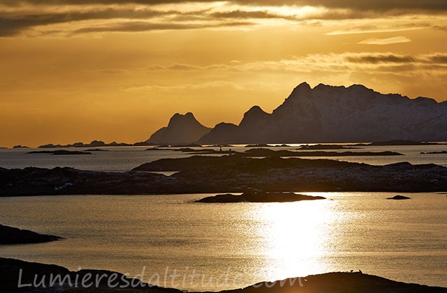 Soleil couchant, Lofoten, Norvege