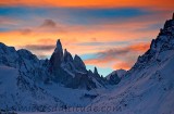 Le Cerro Torre et ses satellites au couchant