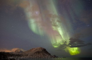 Aurore boreale sur les iles Lofoten, Norvege