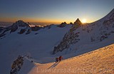 Eperon Migot sur l'aiguille du Chardonnet au lever du jour, Chamonix, France