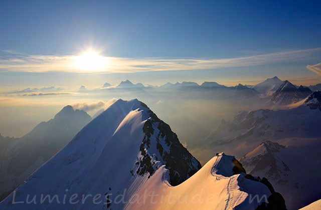 Dans la traversee des aretes de la Blumisalp, Oberland, Suisse