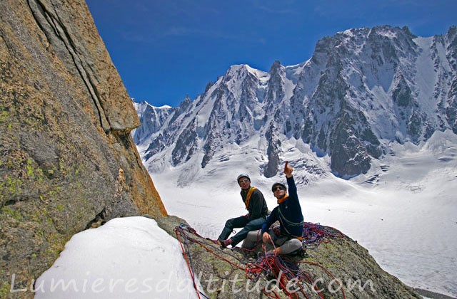 Escalade rocheuse dans le bassin du galacier d'Argentiere, Chamonix, France