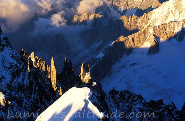 Sur l'arete Est du Mont-Maudit au couchant, Chamonix, France