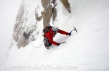 Ascension de la goulotte Chere au Mont-Blanc du Tacul, Chamonix, France