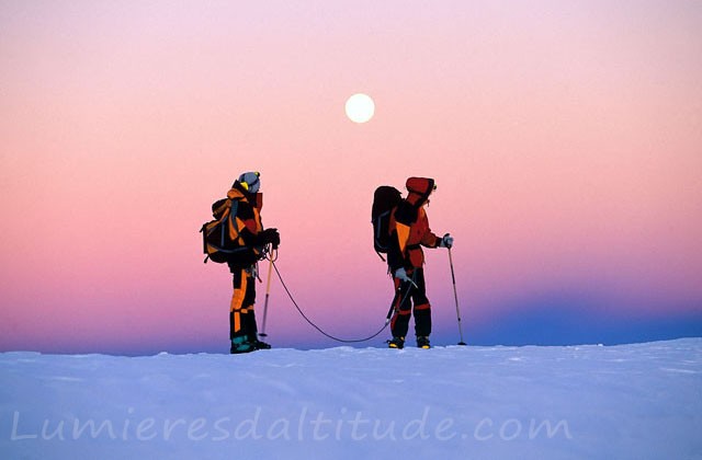 Lever de lune a l'Epaule du Mont-Blanc du Tacul