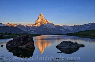 Le Cervin a l'aube depuis le lac stellisee, Zermatt