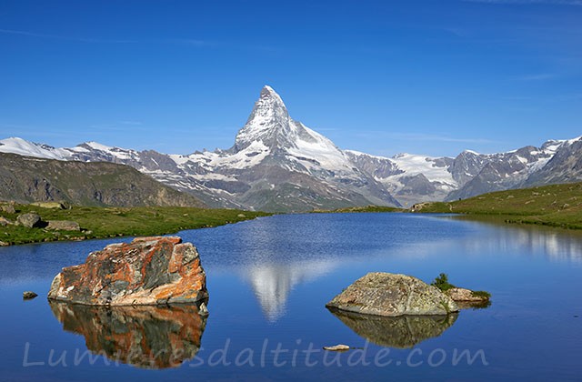 Le Cervin a l'aube depuis le lac stellisee, Zermatt