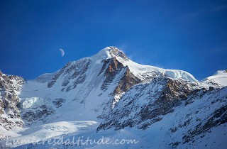 Lever de lune sur le Grand Paradis, Italie