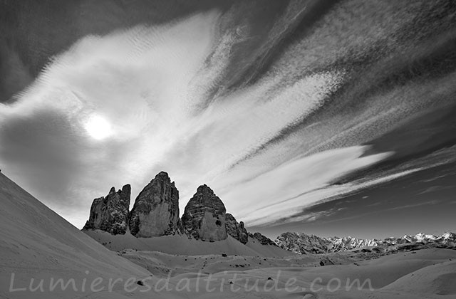 Nuages de tempete sur les Tre Cime di Lavaredo, Dolomites