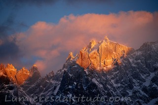 Lumieres du couchant sur l'aiguille du Plan, Chamonix, France