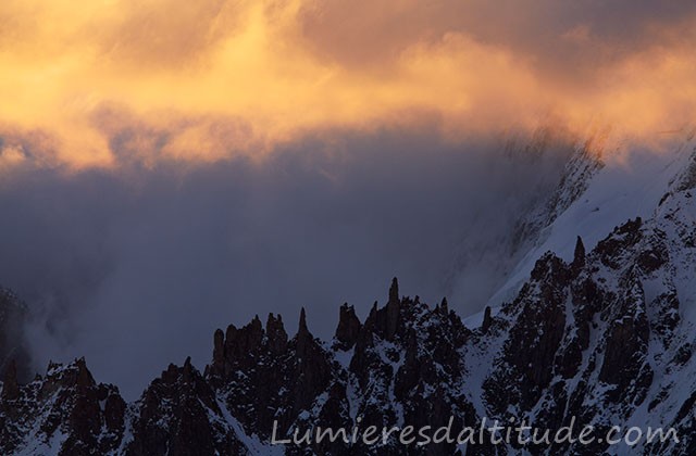 Lever du jour sur les aiguilles des Periades, Chamonix