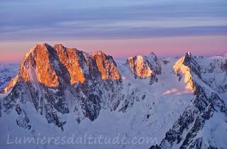 La face Nord des Grandes Jorasses a l'aube