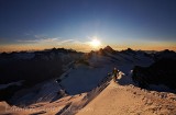 Sur l'arete sommitale du Monsch, Oberland, Suisse