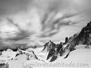 Nuages sur la Tour Ronde, Chamonix, France