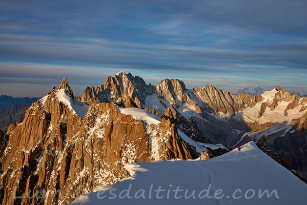 Lumieres du couchant sur l'aiguille du Plan et l'aiguille Verte