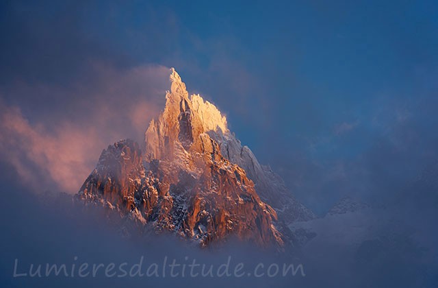 Les aiguilles des Grands Charmoz et du Grepon au couchant, Chamonix