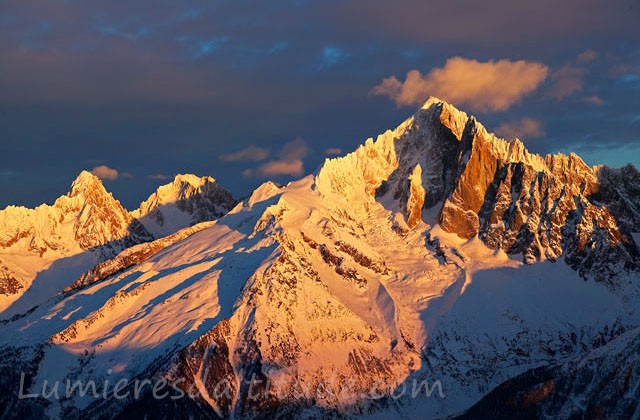 Lumieres du couchant sur l'aiguille Verte, Chamonix