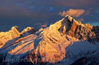 Lumieres du couchant sur l'aiguille Verte, Chamonix