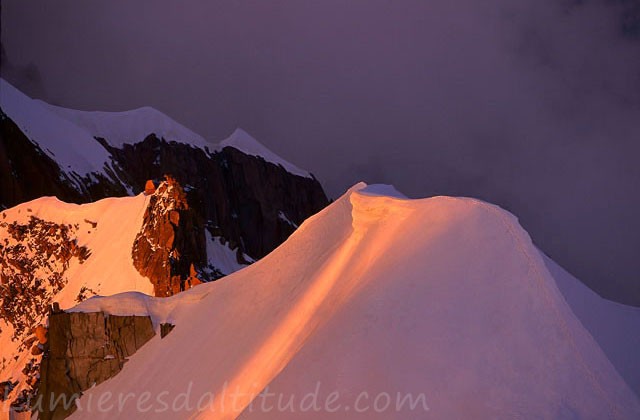 La corniche de l'arete Midi-Plan