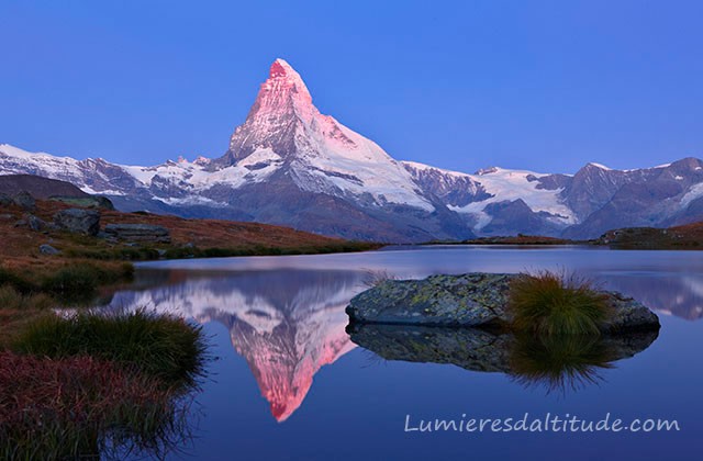 Le Cervin a l'aube depuis le lac Stellissee